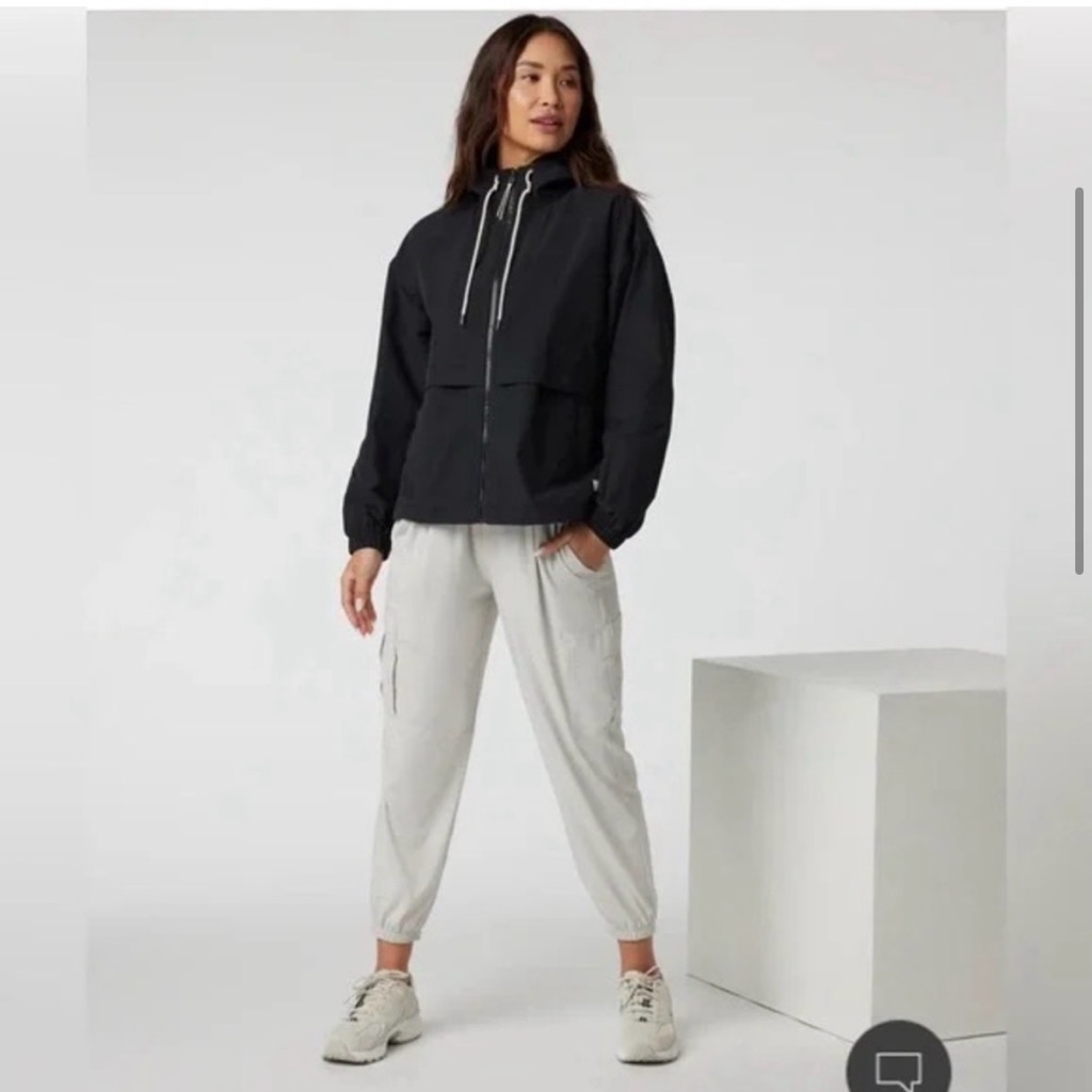 Nwt Vuori Willow Jacket - Black
